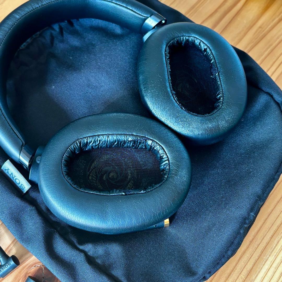SONY MDR-1AM2 ｜純正ケーブル2本＋ポーチ付属