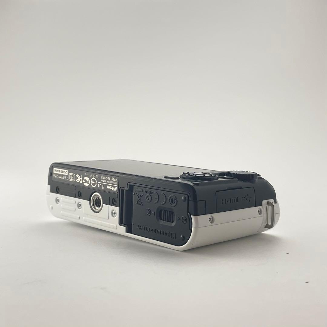 【訳あり・美品】Nikon1 J1 ホワイト ボディ