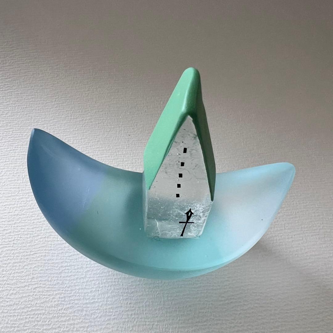 青いお月様　Melloglass