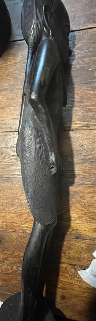 ⭐️アフリカ 木製彫刻⭐️約79cm⭐️一刀彫り⭐️黒檀調⭐️トライバルアート⭐️重量感有