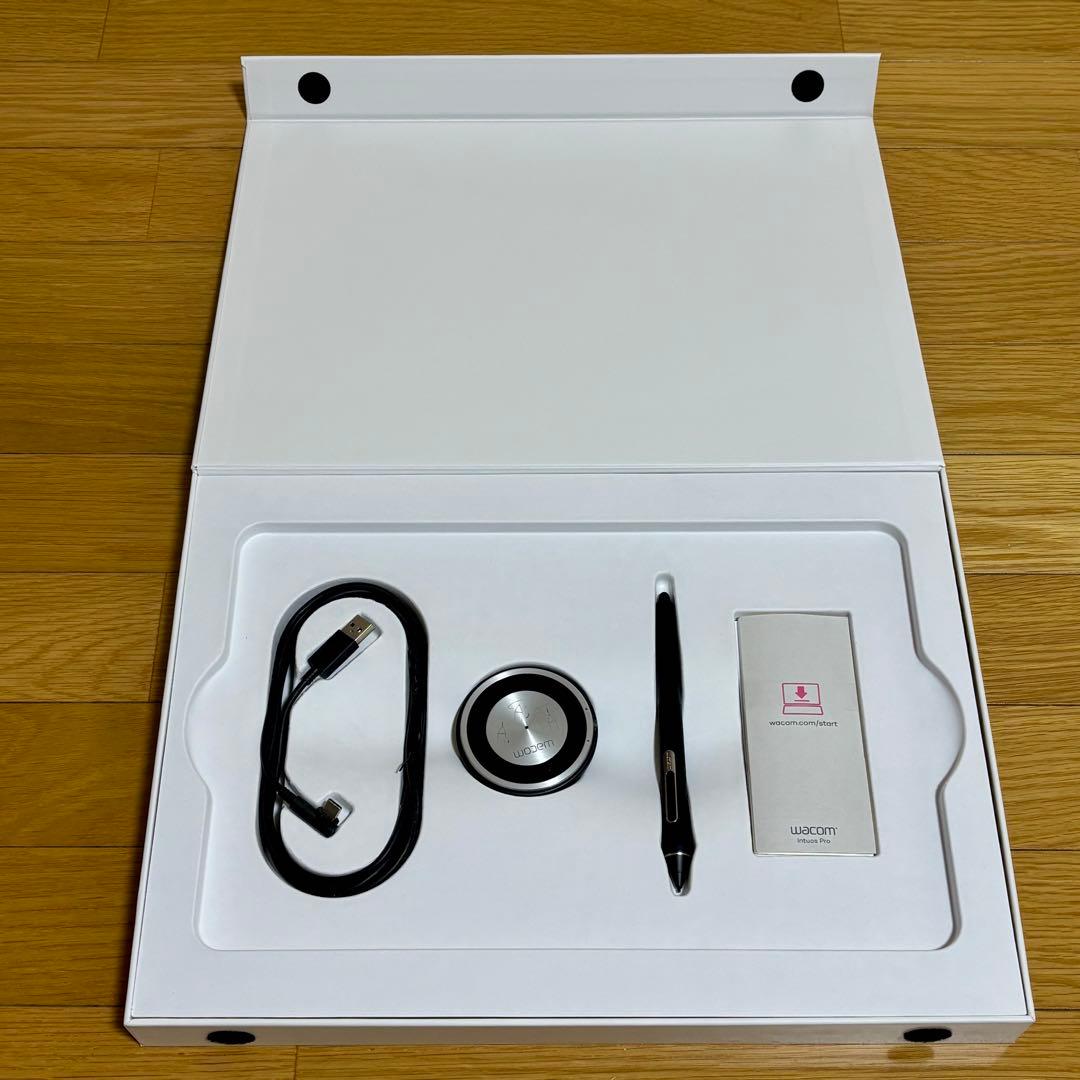Wacom Intuos Pro PTH-660/K0 ペンタブレット本体