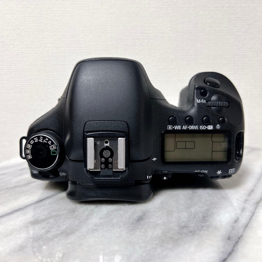Canon EOS 7D ボディ 純正 充電器 付 動作良好 デジタル一眼レフ