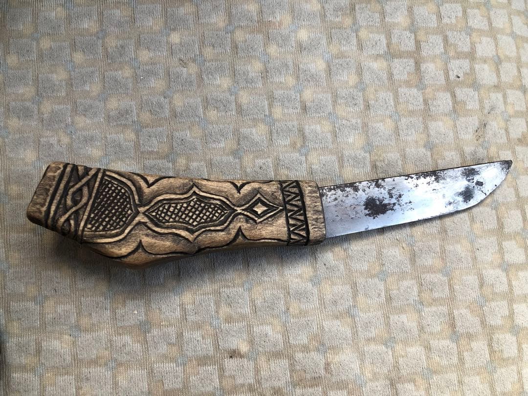 アイヌ紋様　マキリ　北海道　木彫　蝦夷拵　細密彫刻　民族美術　狩猟刀