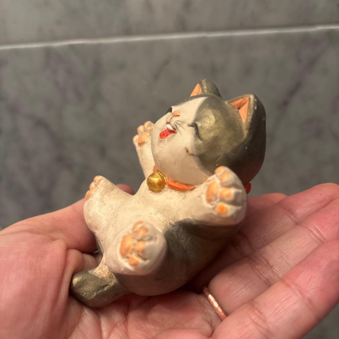 博多人形ヴィンテージ作家物　繊細な質感で元気をもらえる大笑い猫の陶器
