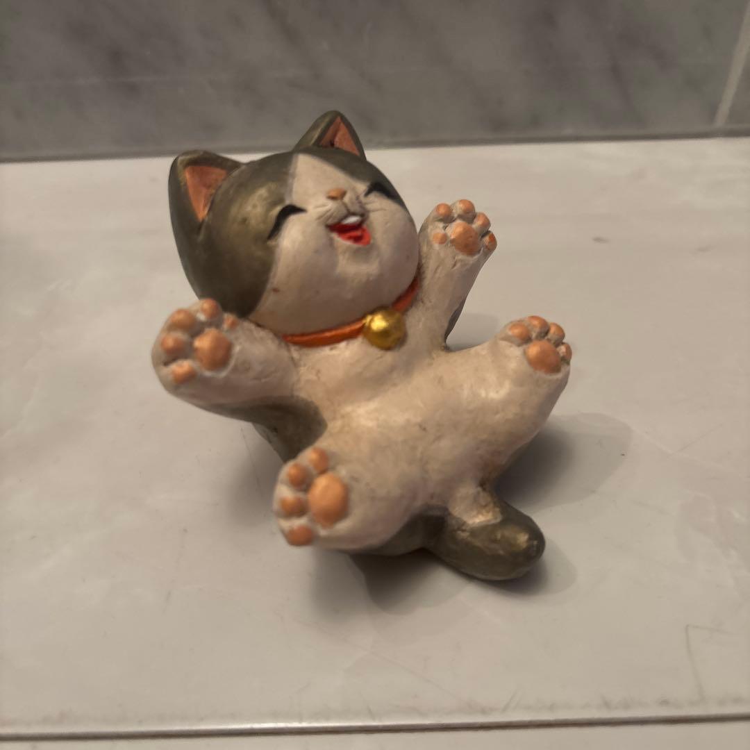 博多人形ヴィンテージ作家物　繊細な質感で元気をもらえる大笑い猫の陶器