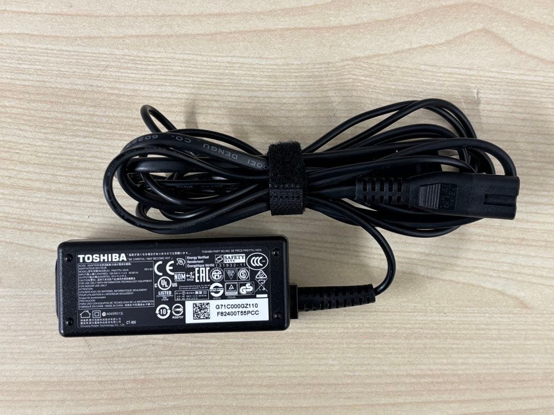 Windowsノート本体 TOSHIBA dynabook B65/D i5-6200U SSD