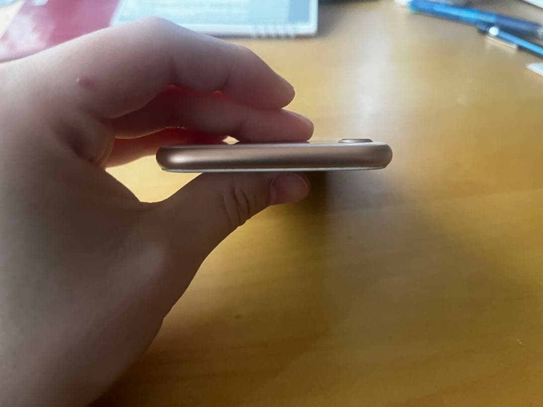 スマートフォン本体 Apple iPhone 8 64G