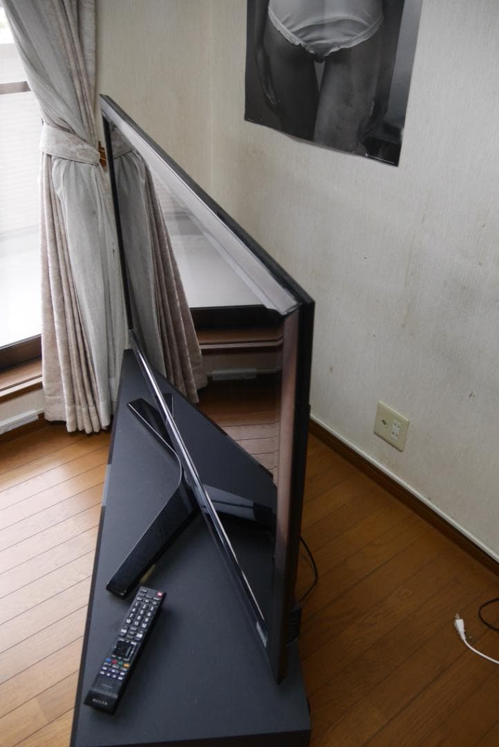 TOSHIBA REGZA テレビ 本体４７型47REI(必ず説明を見て下さい）