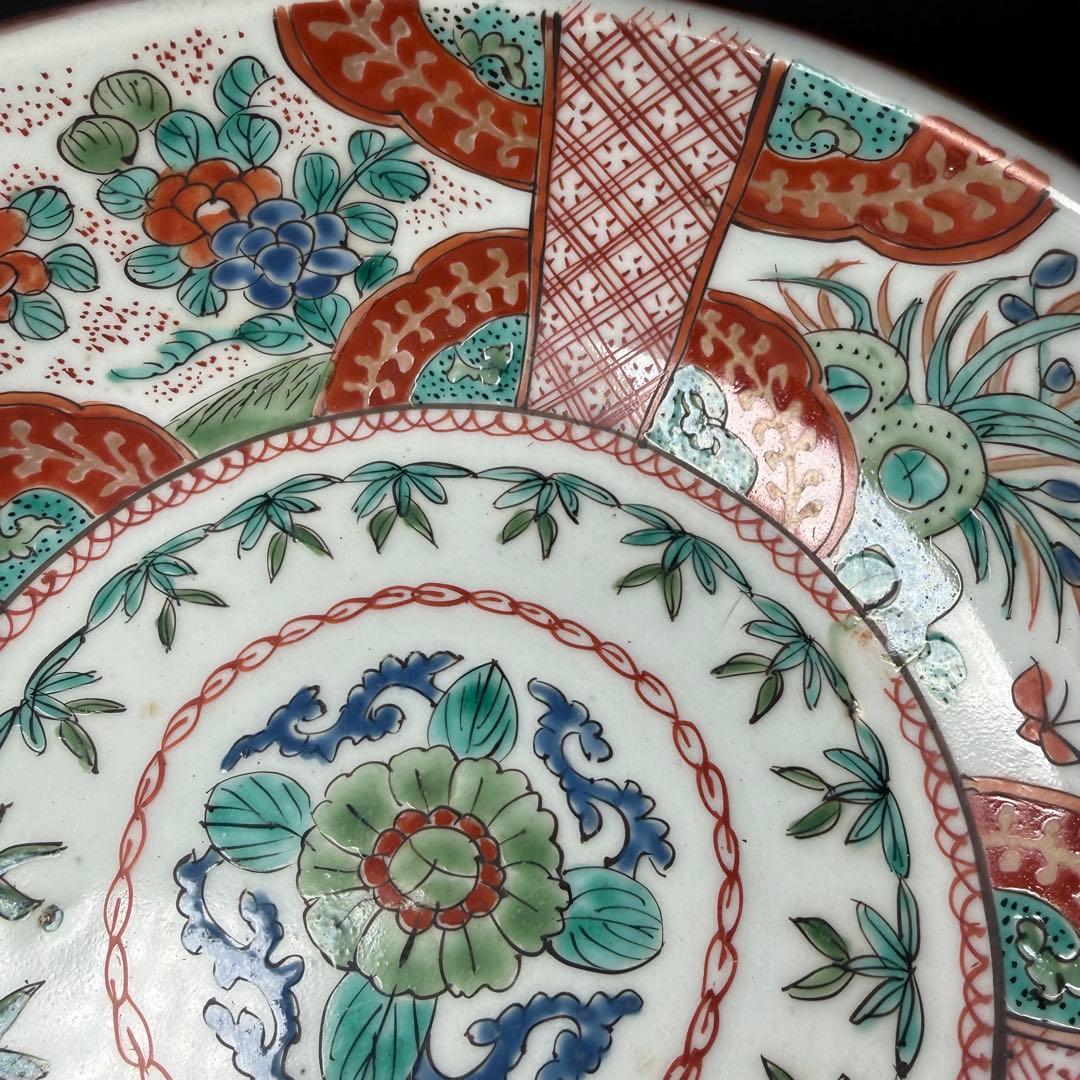 明治期　アンティーク有田　赤絵四方花草文様鉢　裏葡萄文　蛇目高台　直径約21cm