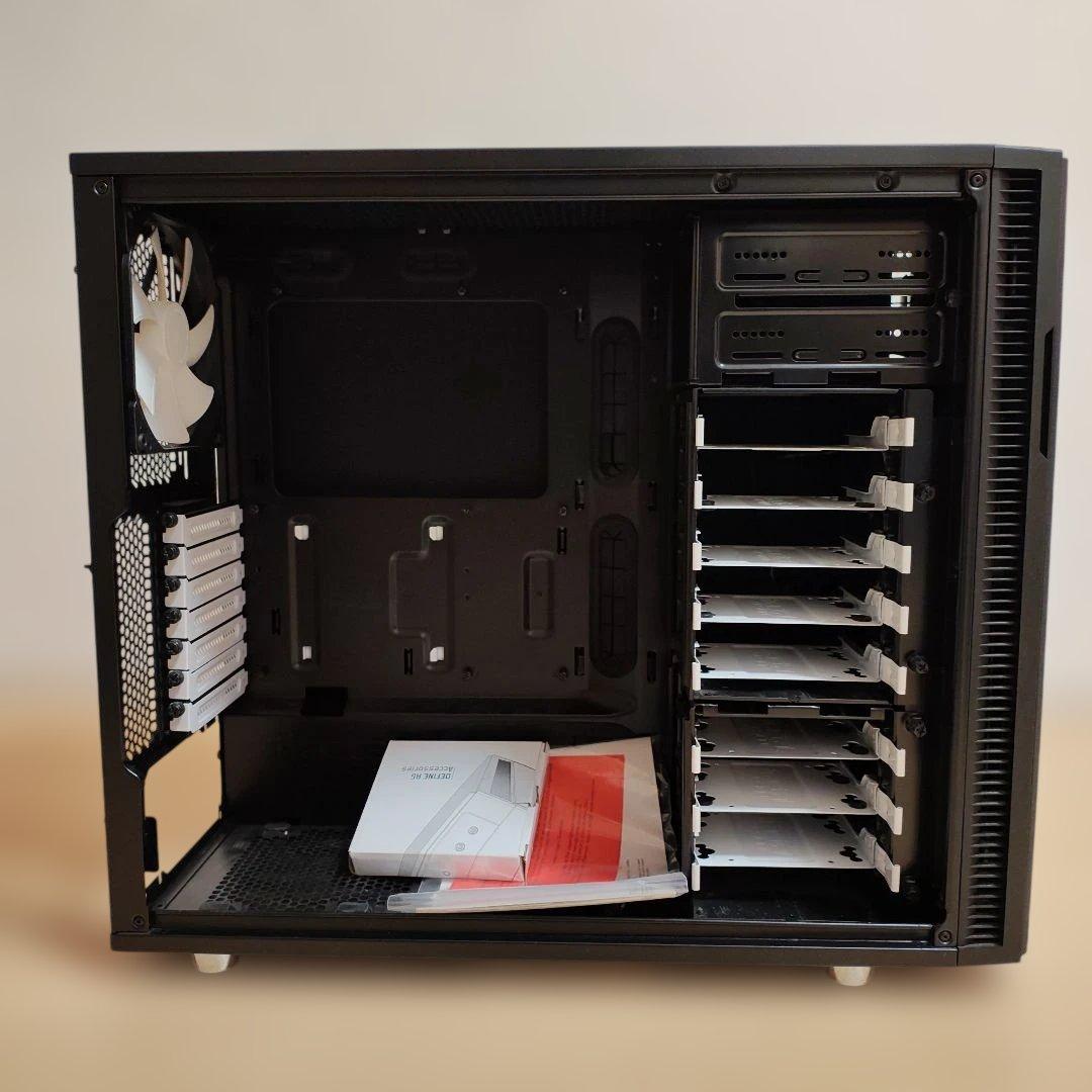 【良品】Fractal Design Define R5 ミドルタワーPCケース