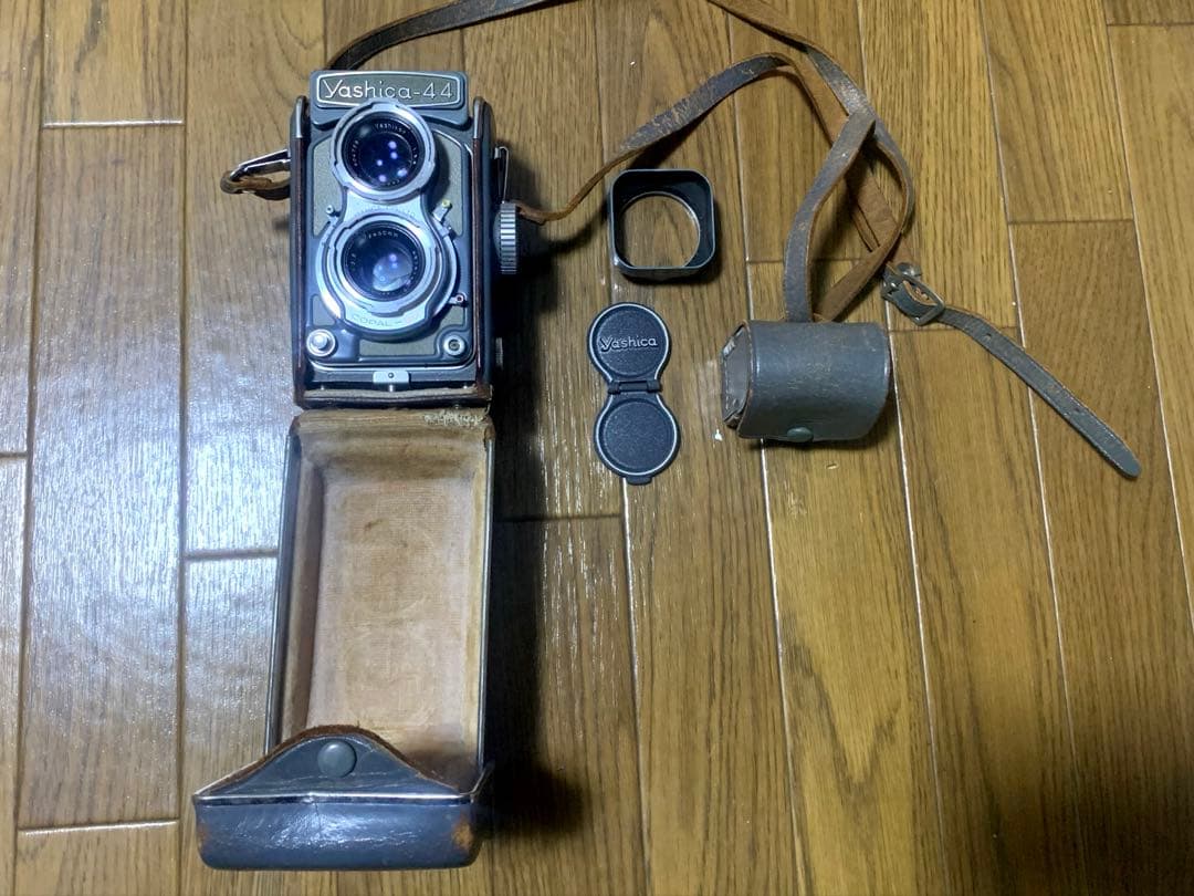 Yashica-44 二眼レフカメラ