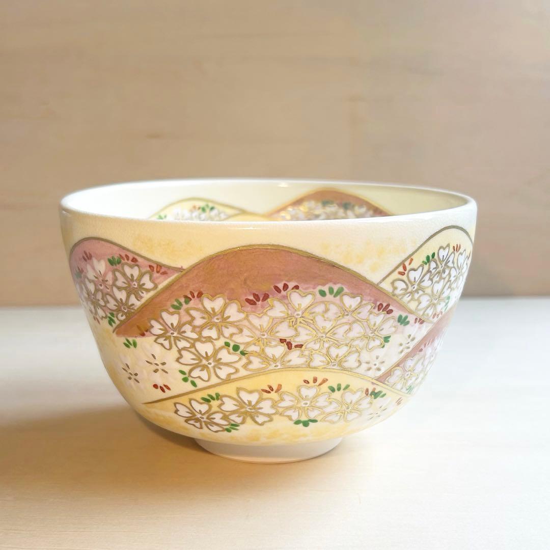京焼　色絵　金彩　吉野山　抹茶茶碗