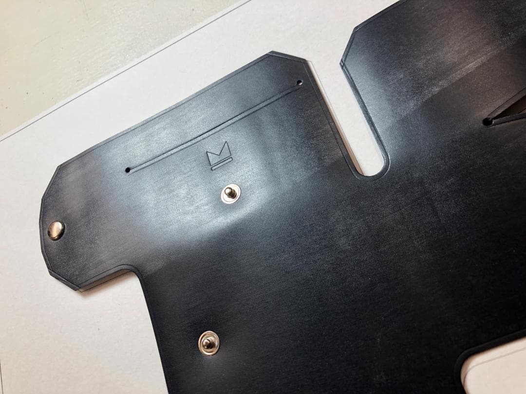 yEncase / Bridle (Black) - 構造体
