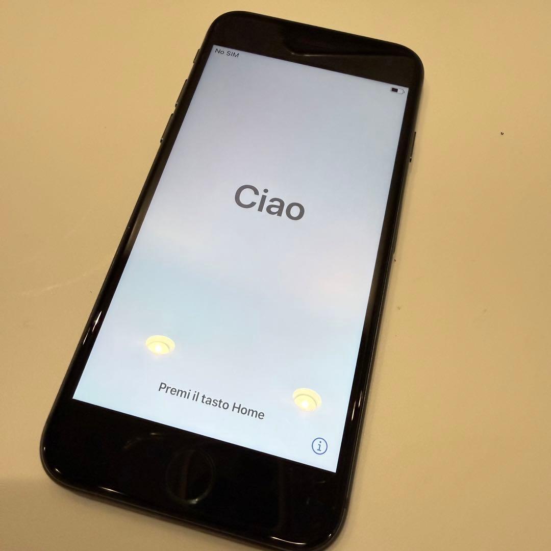 Apple iPhone 8 64GB SIMフリー　本体