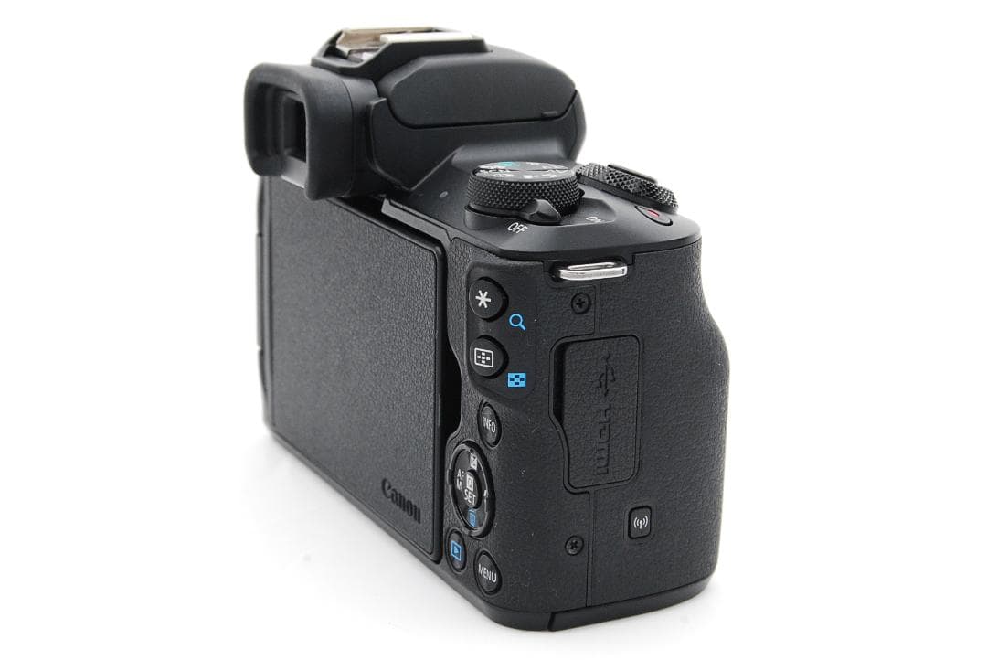 [極上美品] Canon EOS Kiss M2 / EF-M 15-45mm