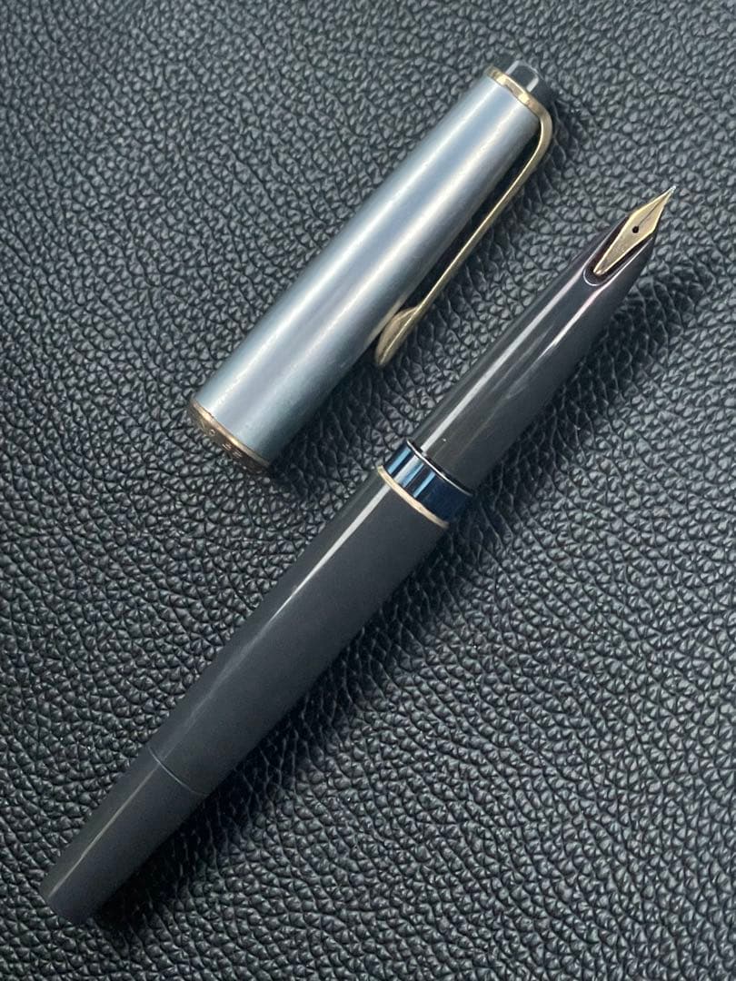 モンブラン No. 32s ペン先585 万年筆