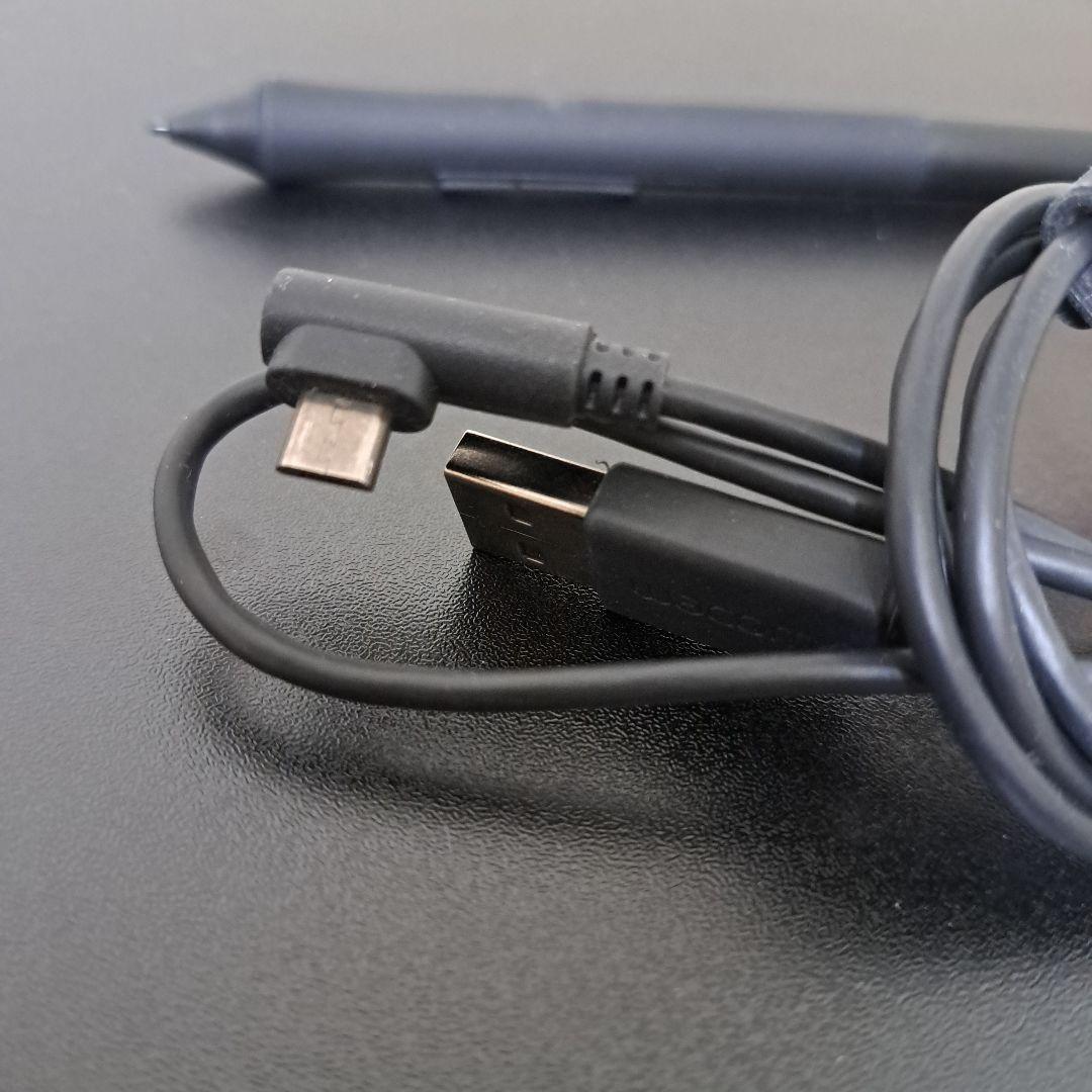Wacom Intuos Medium ベーシック (CTL-6100/K0)