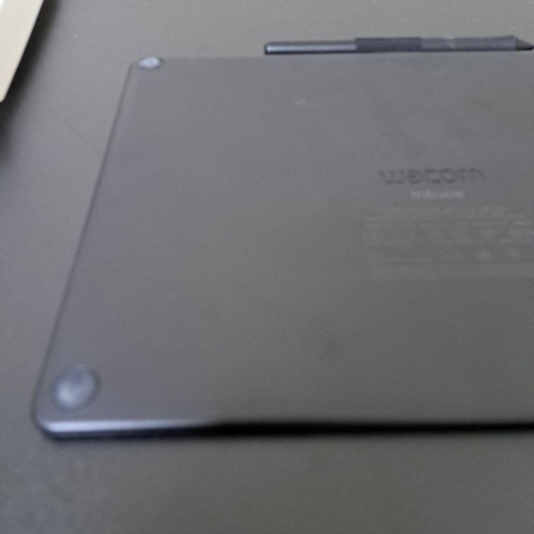 Wacom Intuos Medium ベーシック (CTL-6100/K0)