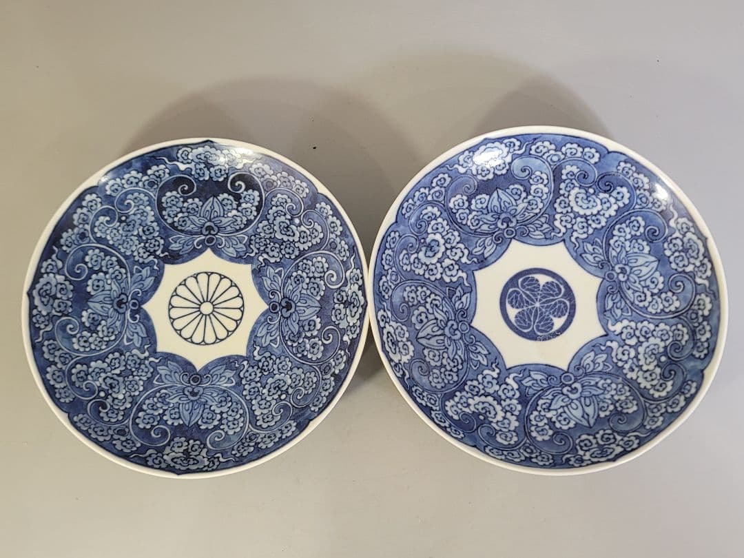 DT599 菊御紋 徳川紋 染付 鍋島皿 一対 希少