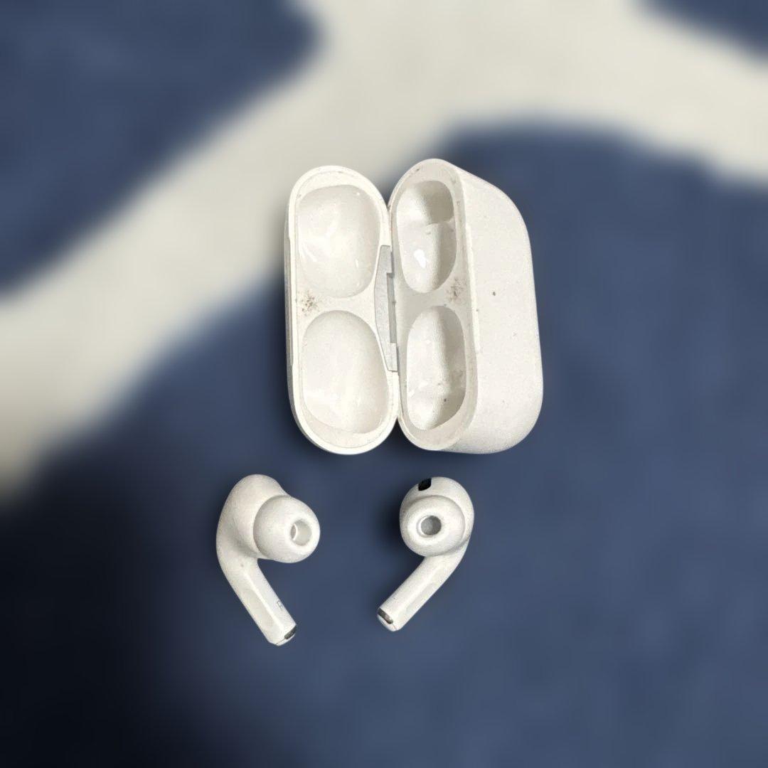 AirPods pro 本体➕ケース付き