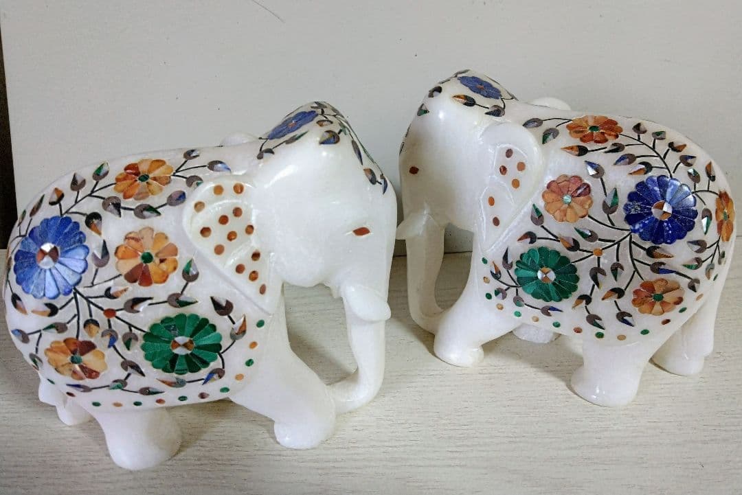 インド大理石 花柄（貝殻、宝石が埋め込まれている） 象2体※重量感あり
