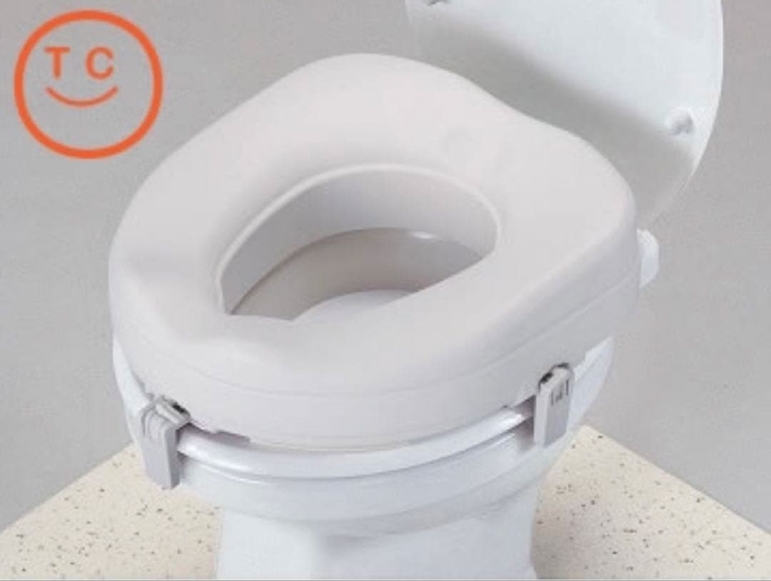 新品　安寿　補高便座 ホワイト