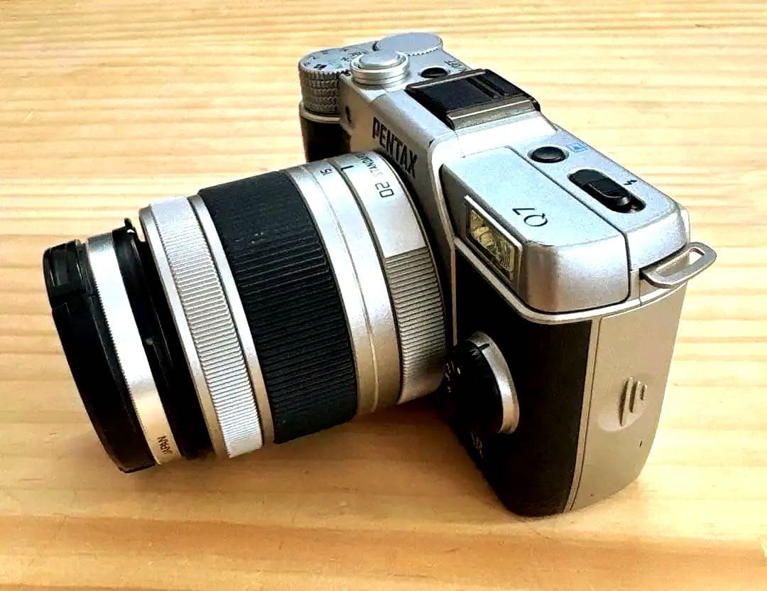 PENTAX　Q7　ズームレンズキット　予備バッテリー付き
