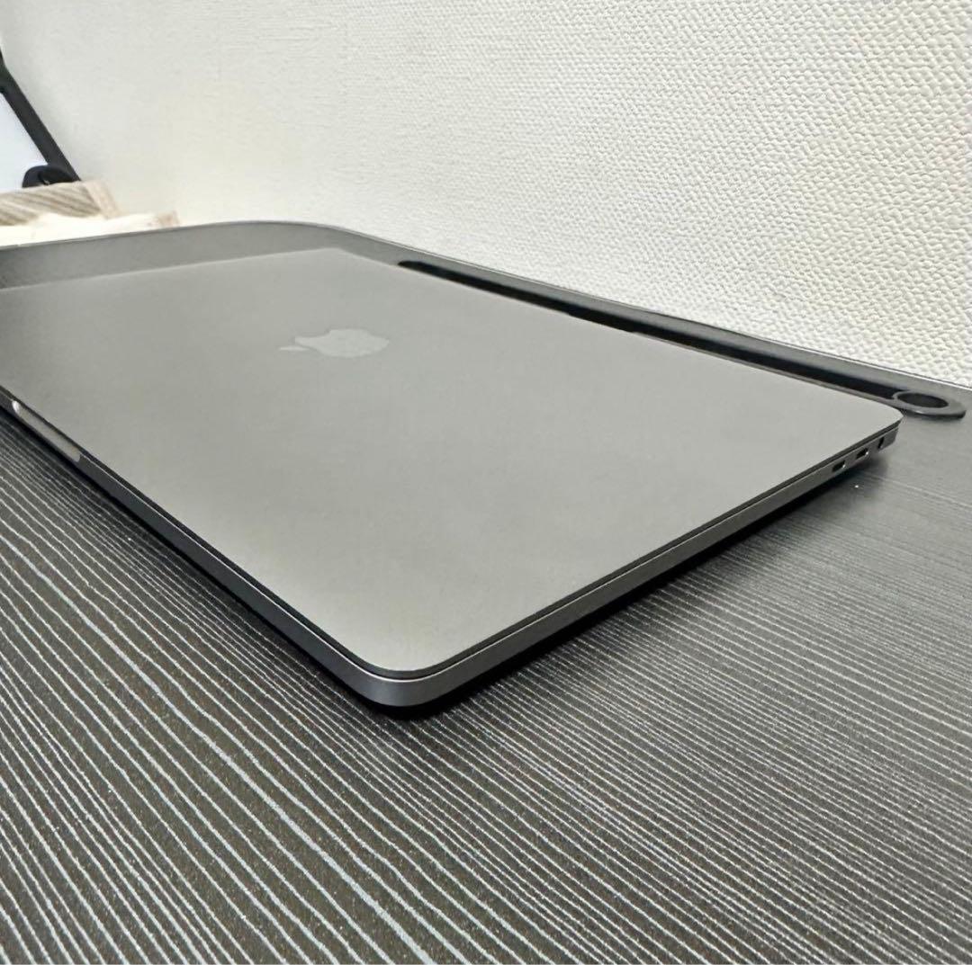 MacBook本体 Apple MacBook Pro Touch Bar 512GB
