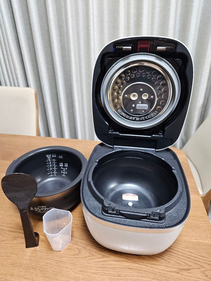 TIGER 圧力IH炊飯器 JPI-X100WX (2回使用)