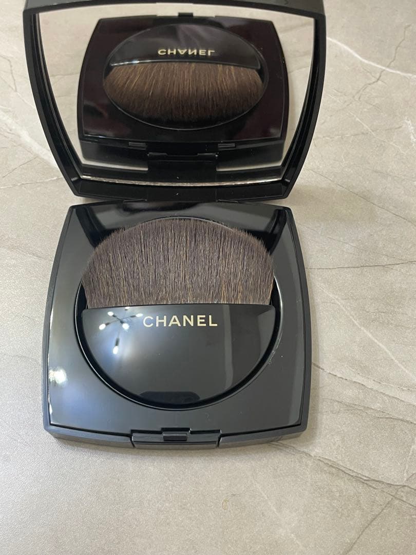 CHANEL フェイスパウダー レベージュヘルシーグロウパウダーB10