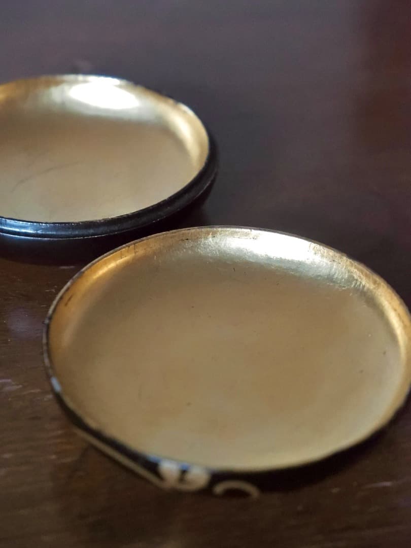 牡丹唐草文蒔絵　香合　裏金箔　漆工芸　茶道具　香道具　箱付　Q2554
