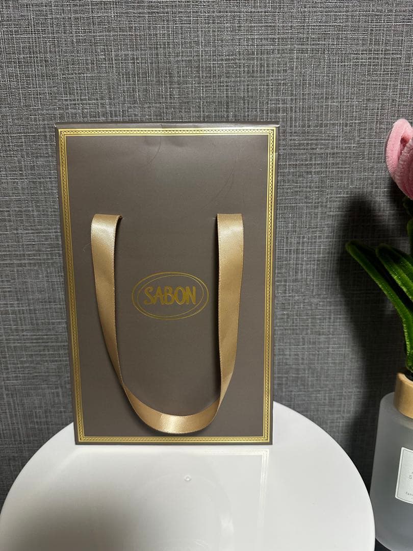 SABON【完売品】バターハンドクリーム マジェスティック・ガラ 値下げ⭕️