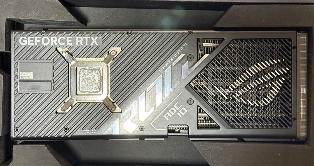 ASUS ROG STRIX GAMING RTX 4090 ヒートシンク