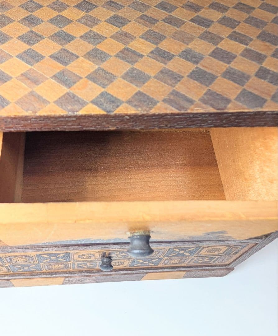 【美品】精巧細工　ミニ木製引き出しタンス　富士山　大正・昭和レトロ　寄木細工風
