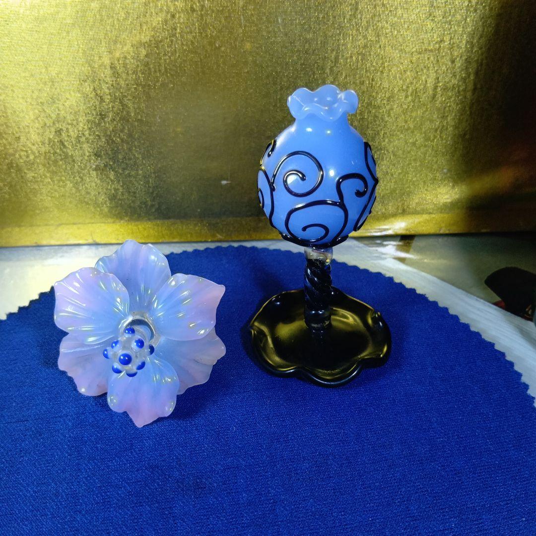 青紫の花形ガラスアート