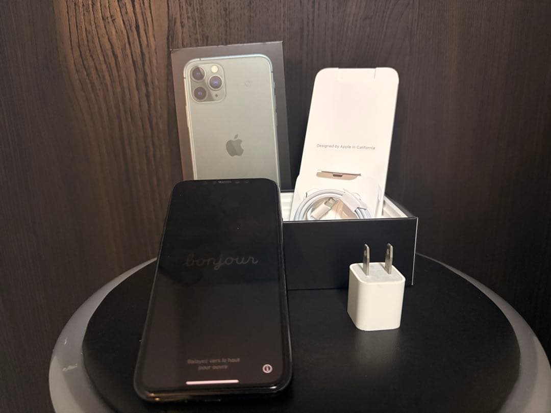美品 iPhone 11 Pro 64GBミッドナイトグリーン スターターキット