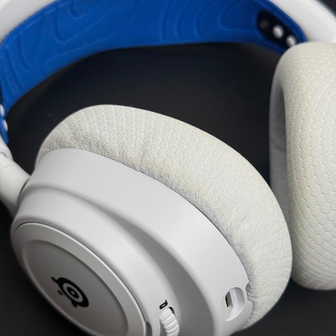 ヘッドホン Steelseries Arctis Nova 7 P