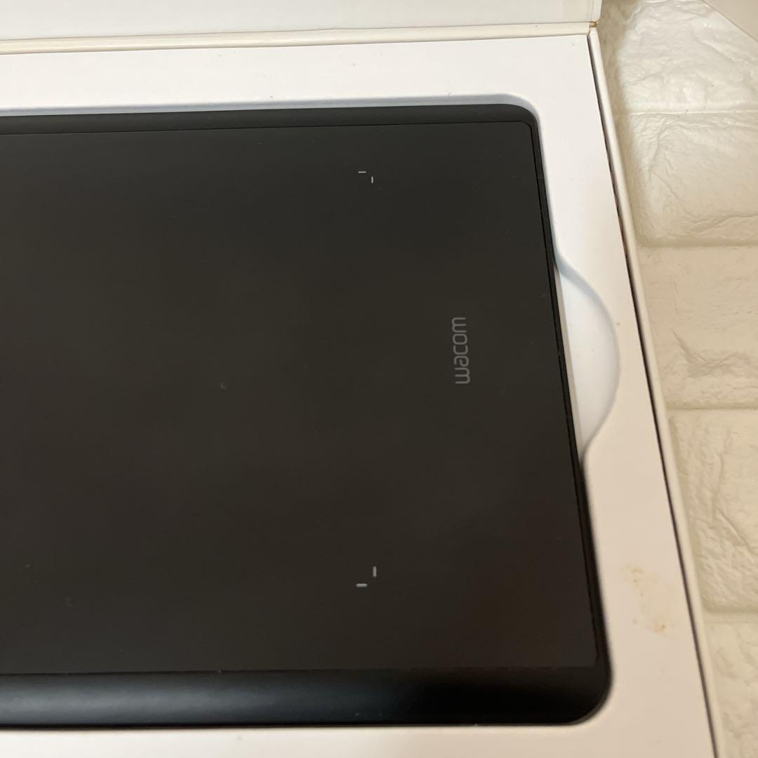 Wacom Intuos Pro Paper Edition ペンタブレット