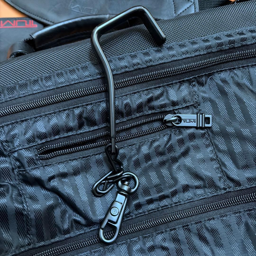 TUMI 236D3 三つ折り式ガーメントバッグ