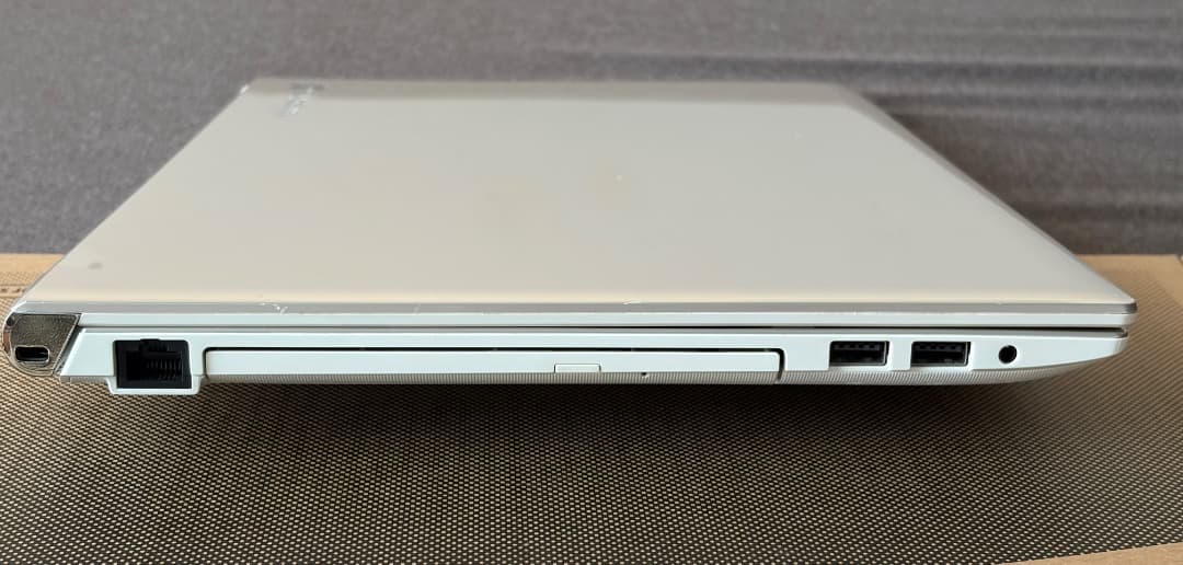 美品　dynabook AZ45 i5-7200U