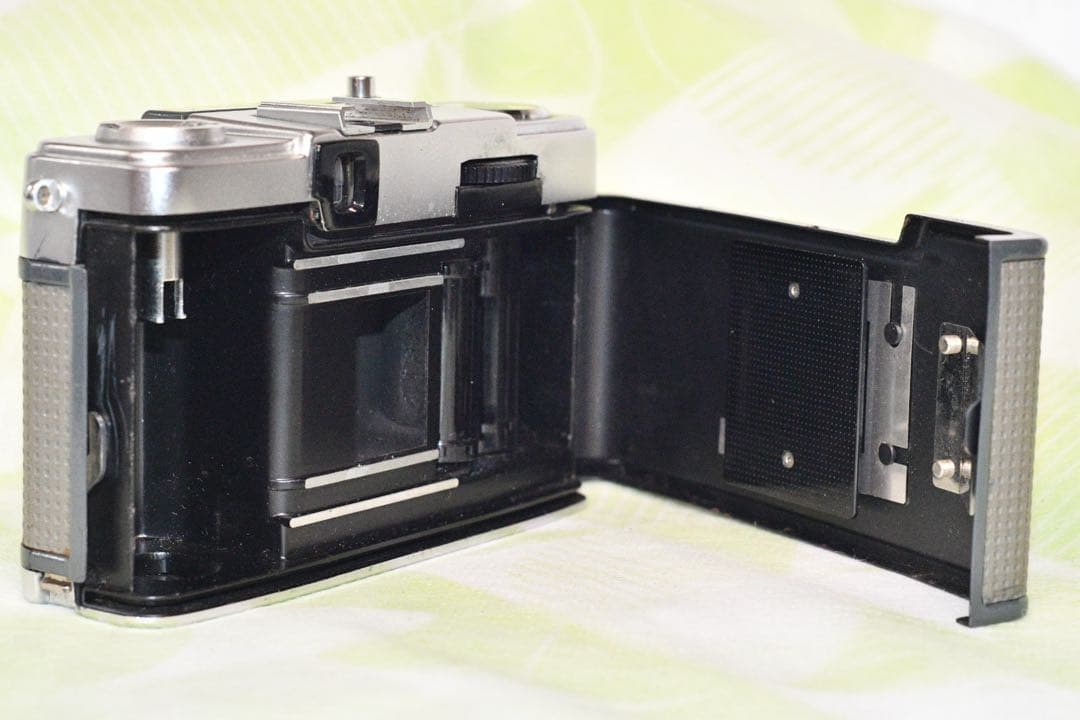 お値引き《動作品》OLYMPUS-PEN EE-2 【美品】 a367