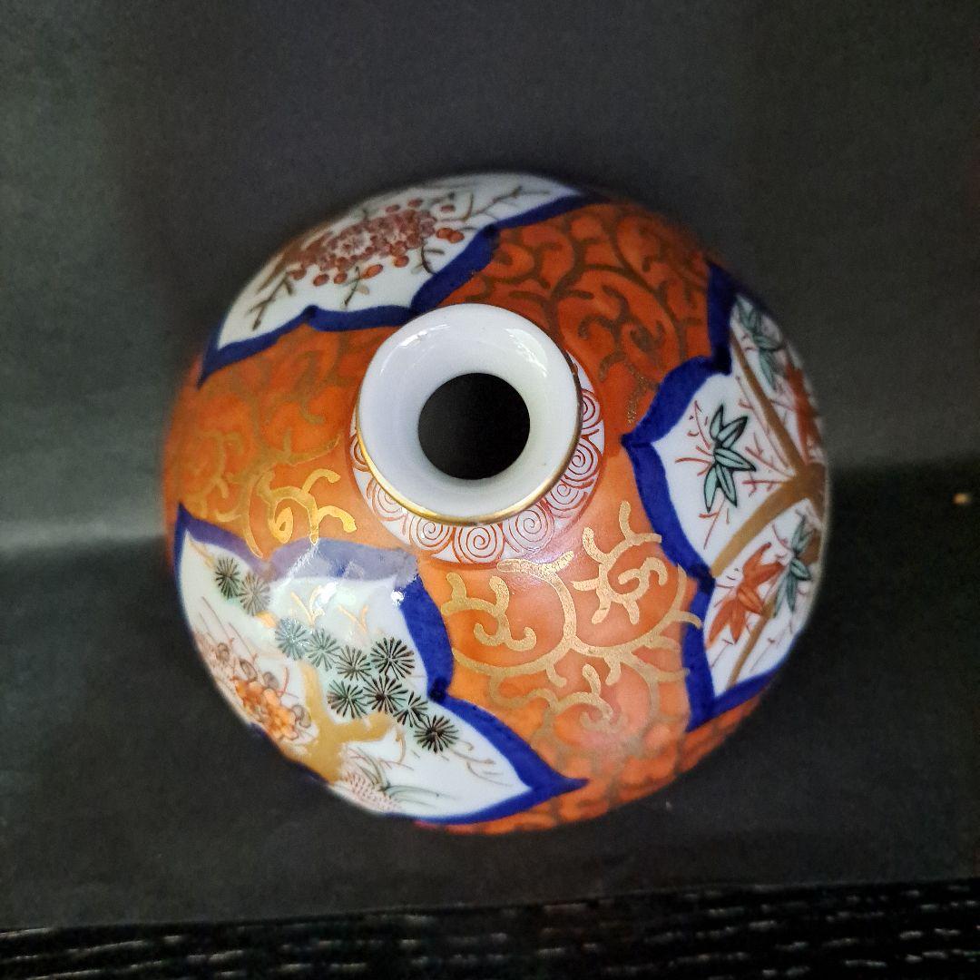 九谷　大明成化年製　油壺　　桔梗窓枠松竹梅図　金彩唐草　赤絵金彩　櫛高台