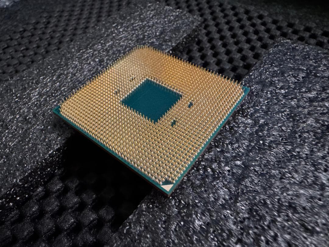 【動作確認済】AMD Ryzen 7 3700X 本体のみ（ピン曲がりなし）
