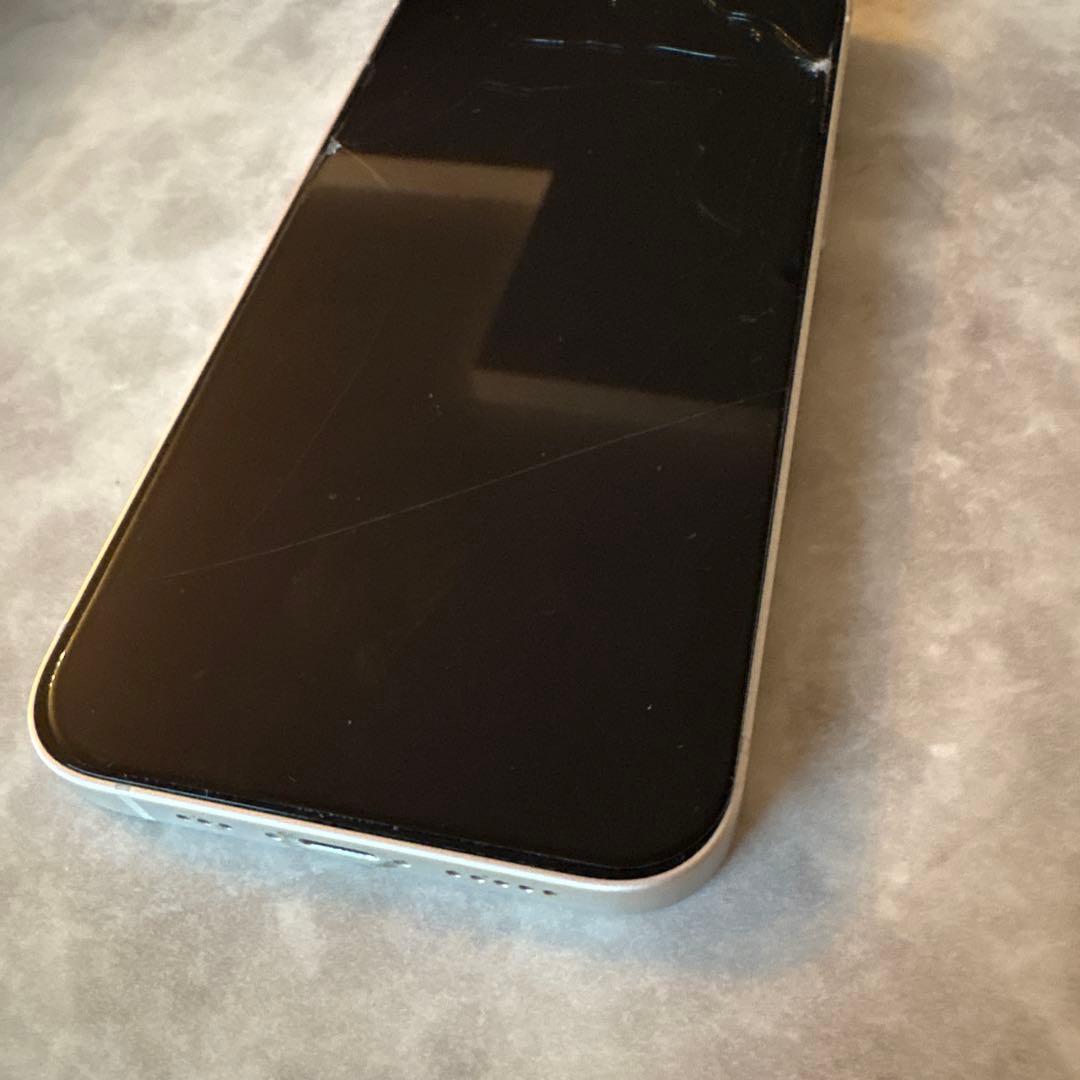 Apple iPhone 13 ホワイト 初期化済