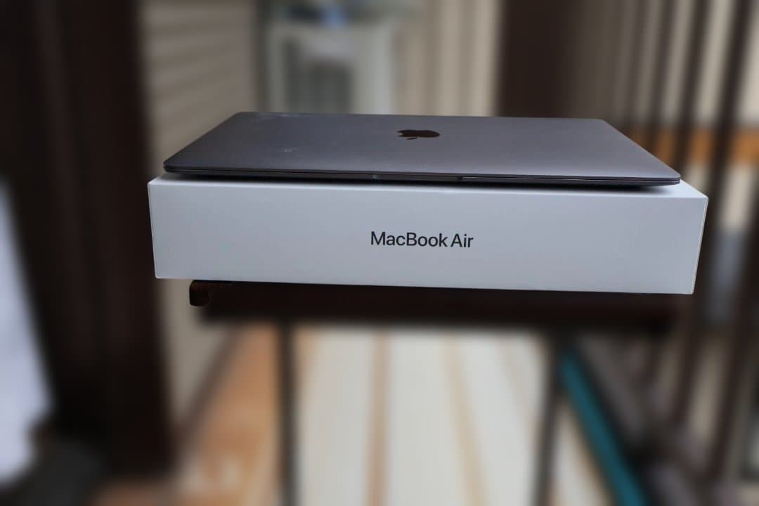MacBook Air M1 8GB 256GB 箱あり 充電器なし