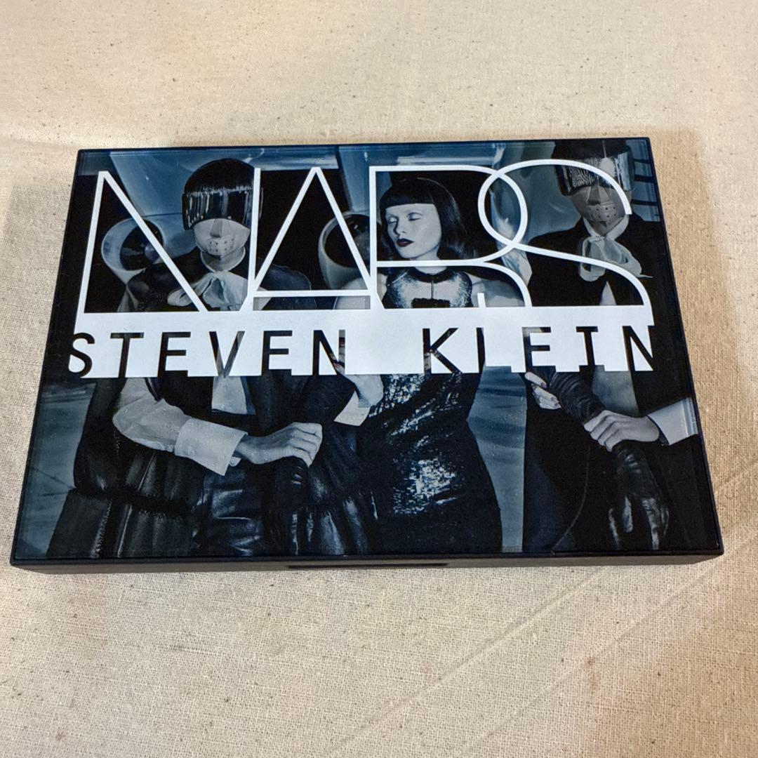 NARS Steven  Palette 7色入り