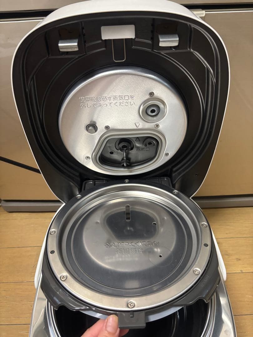 TOSHIBA 真空圧力IH炊飯器 炎匠炊き RC-10VXT-2025年製