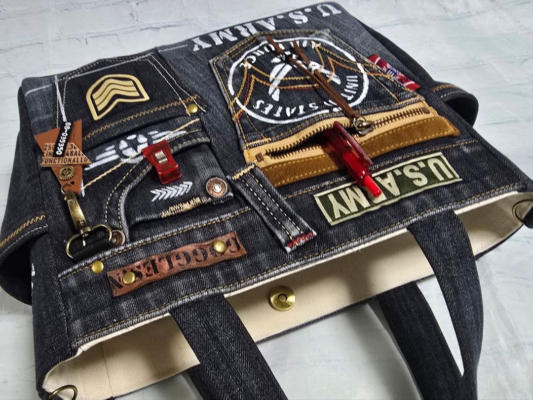 デニムリメイクバッグ 男前 大きめウェスタン調 AMRY 底板 ストラップ付き