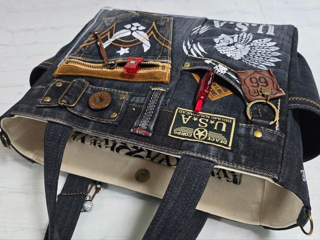デニムリメイクバッグ 男前 大きめウェスタン調 AMRY 底板 ストラップ付き