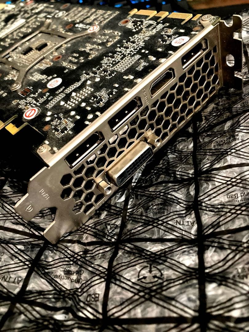 グラフィックボード・グラボ・ビデオカード GeforceGTX1070Ti